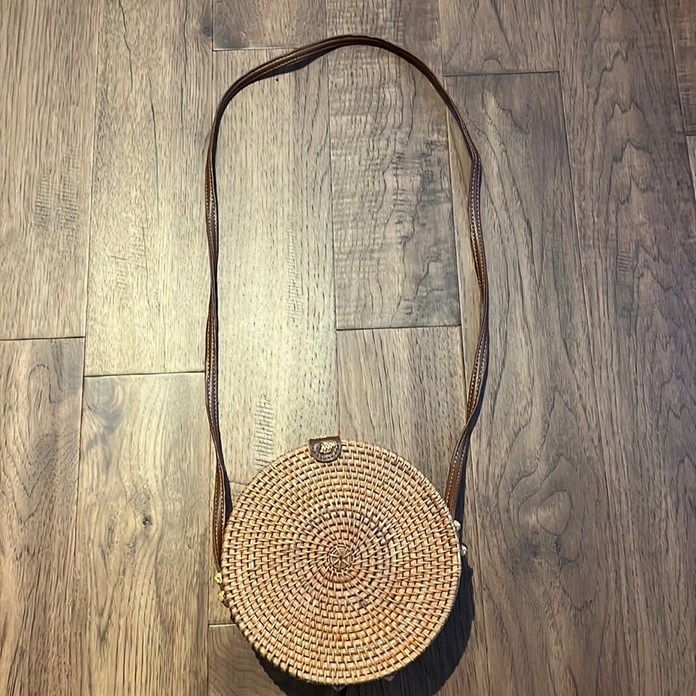 Handwoven round rattan purse